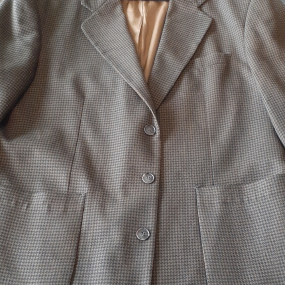 SPORT Coat /  Blazer  42 R. J. Riggins